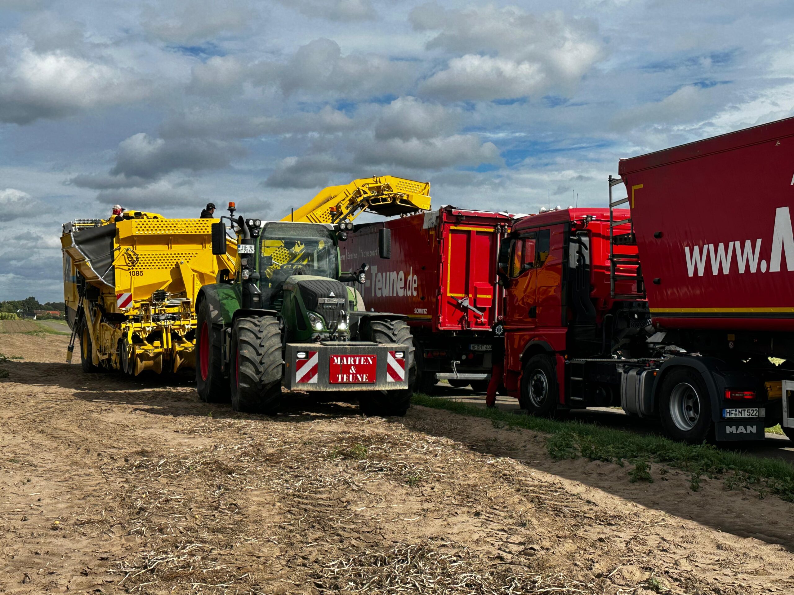 Pflügen mit Zwischenfruchteinssat in OWL durch Marten & Teune