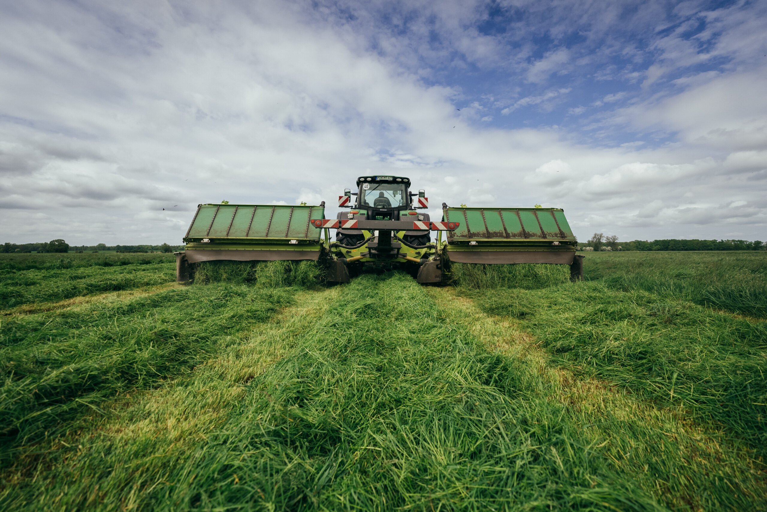 Pflügen mit Zwischenfruchteinssat in OWL durch Marten & Teune