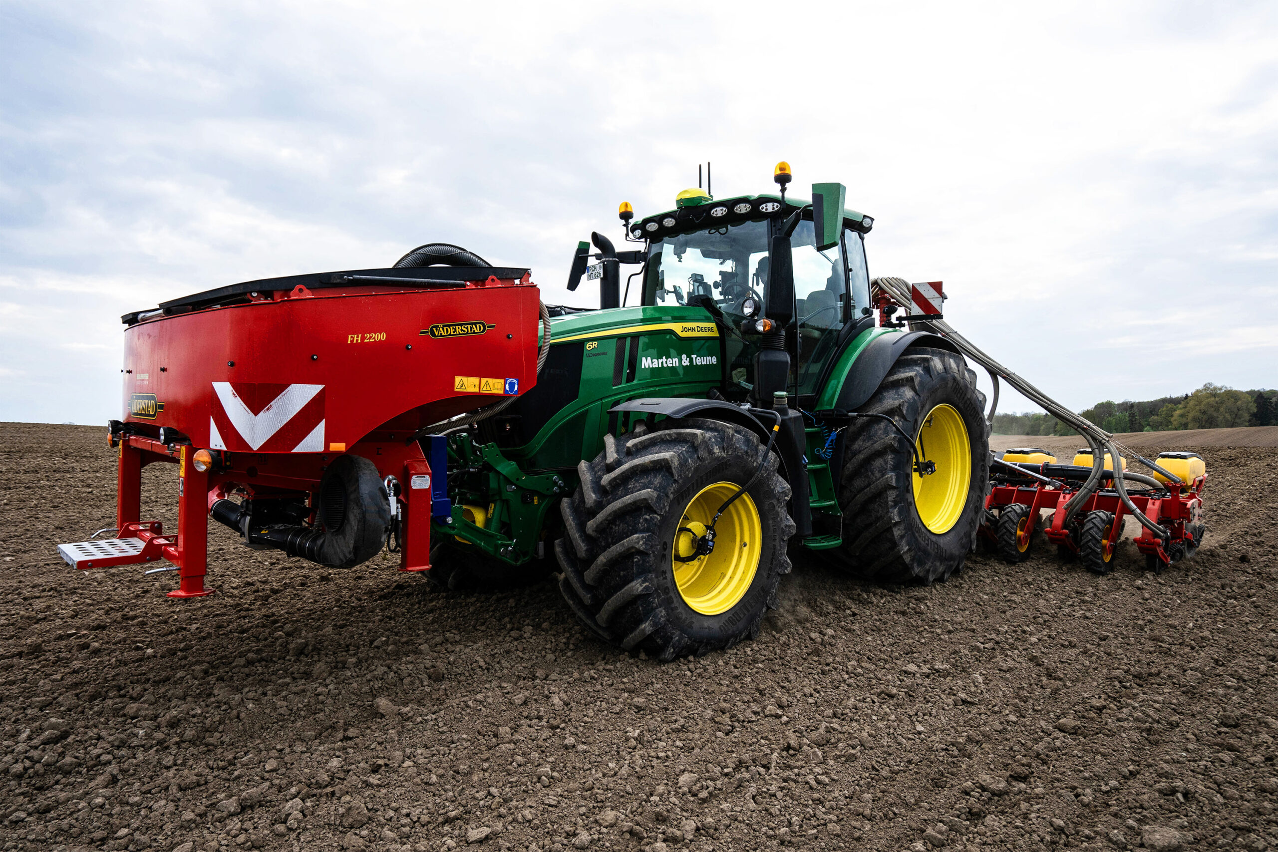 Pflügen mit Zwischenfruchteinssat in OWL durch Marten & Teune