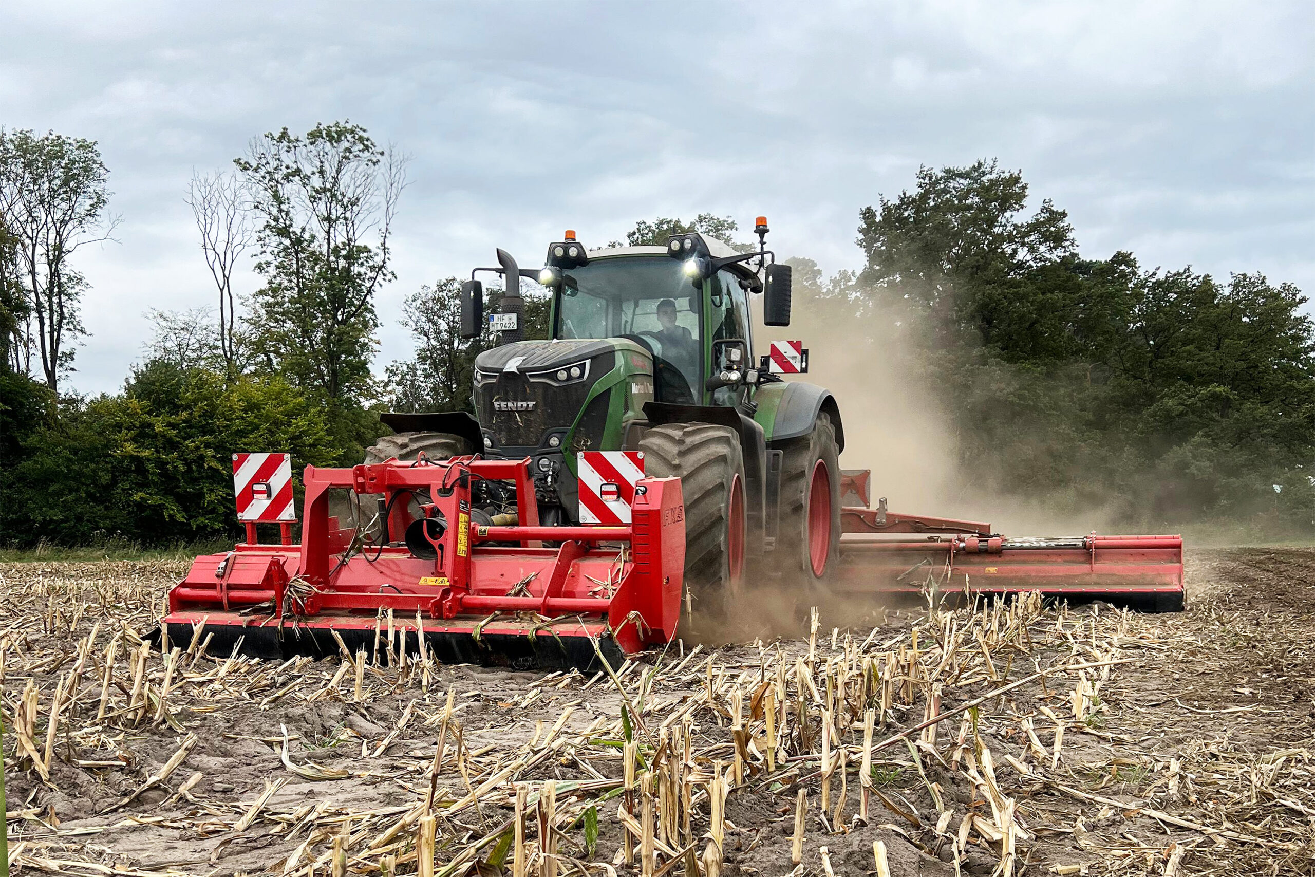 Pflügen mit Zwischenfruchteinssat in OWL durch Marten & Teune